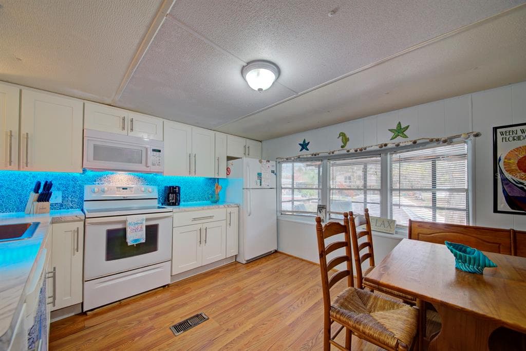 6427 W RICHARD DRIVE photo 13