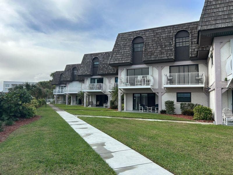 5350 OCEAN BEACH BOULEVARD 210 photo 1