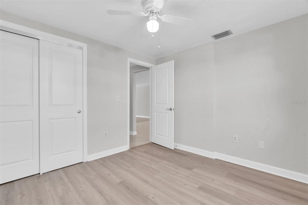 4343 SUMMERSUN DRIVE 4343 photo 24