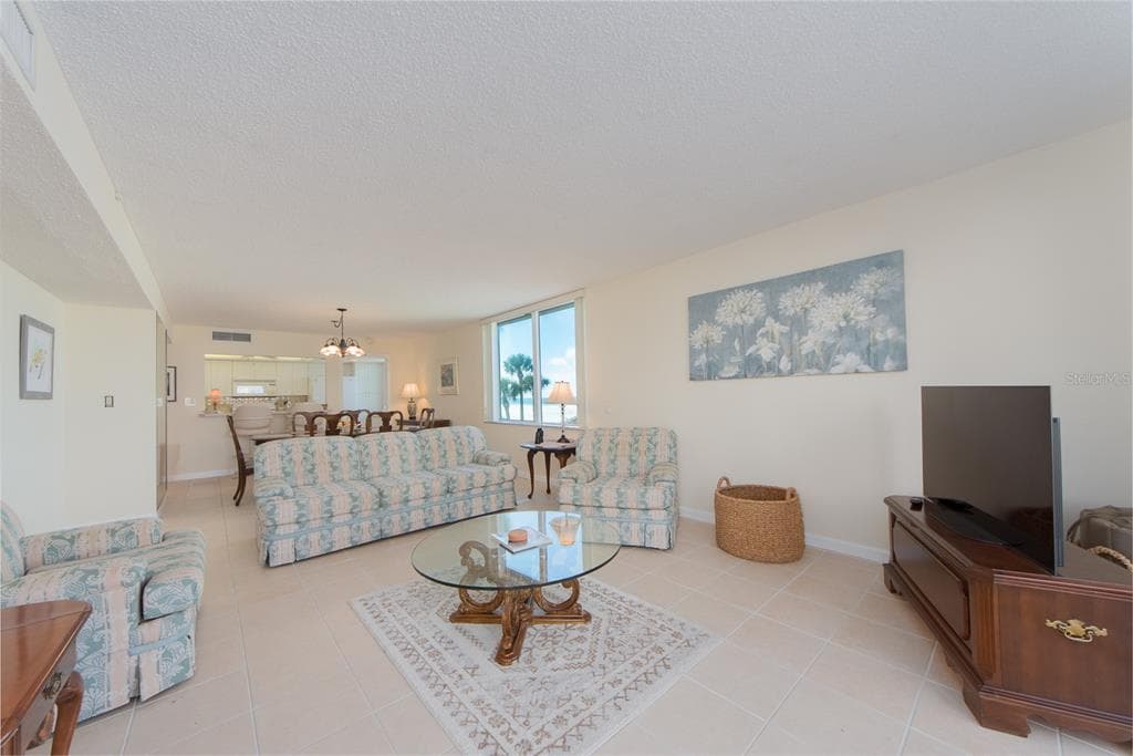1430 GULF BOULEVARD 110 photo 17
