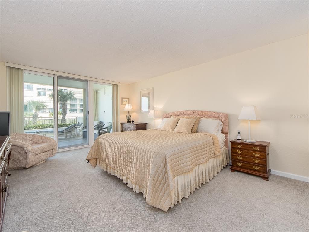 1430 GULF BOULEVARD 110 photo 19