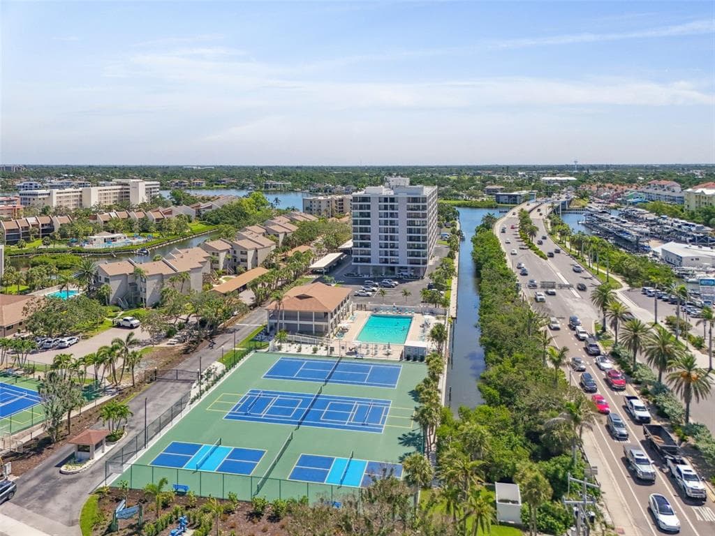 6415 MIDNIGHT PASS ROAD #211 2