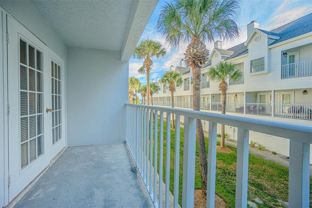 17960 GULF BOULEVARD 208 photo 21