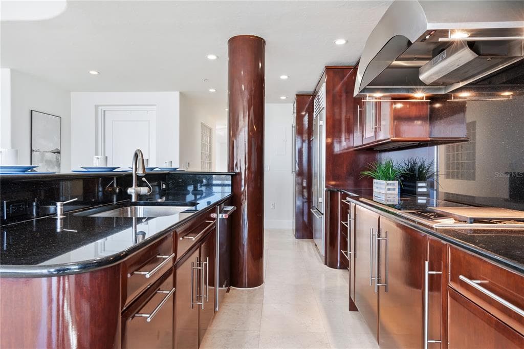 534 BEACH ROAD photo 15