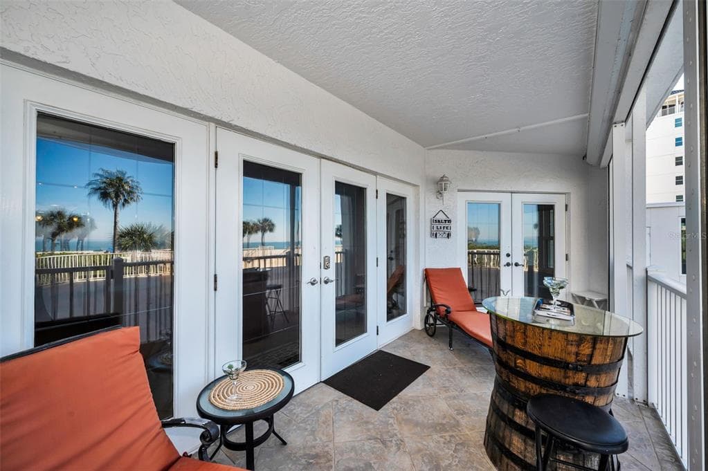 1582 GULF BOULEVARD 1106 photo 12