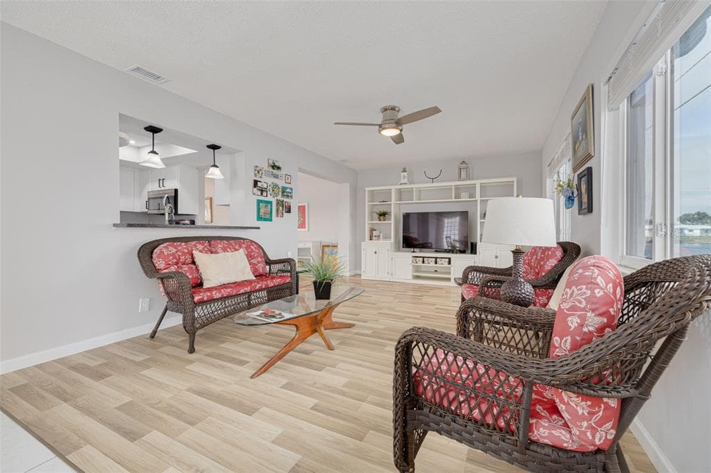 9705 MAINLANDS BOULEVARD W photo 20