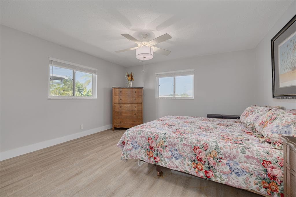 9705 MAINLANDS BOULEVARD W photo 25