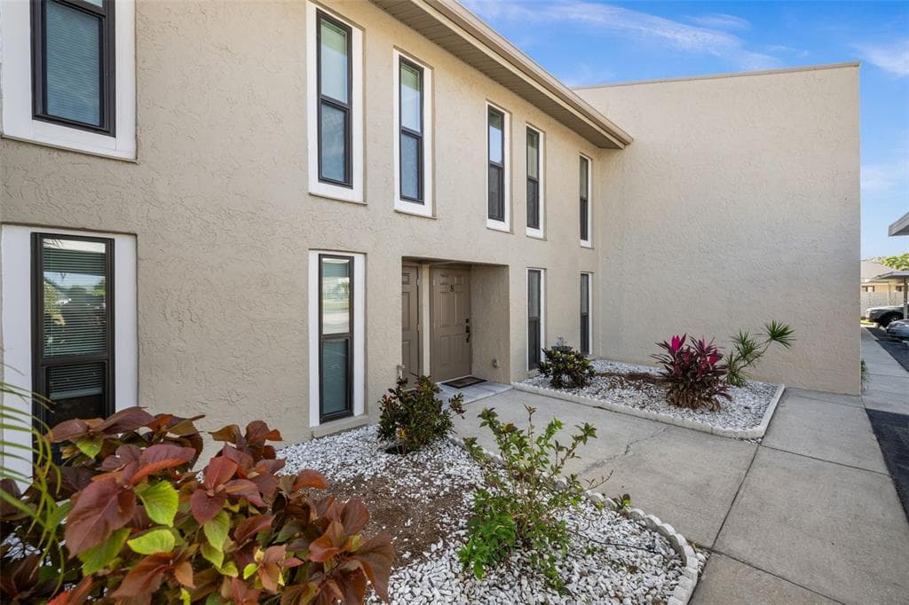 4803 SW SANTA BARBARA COURT #8 4
