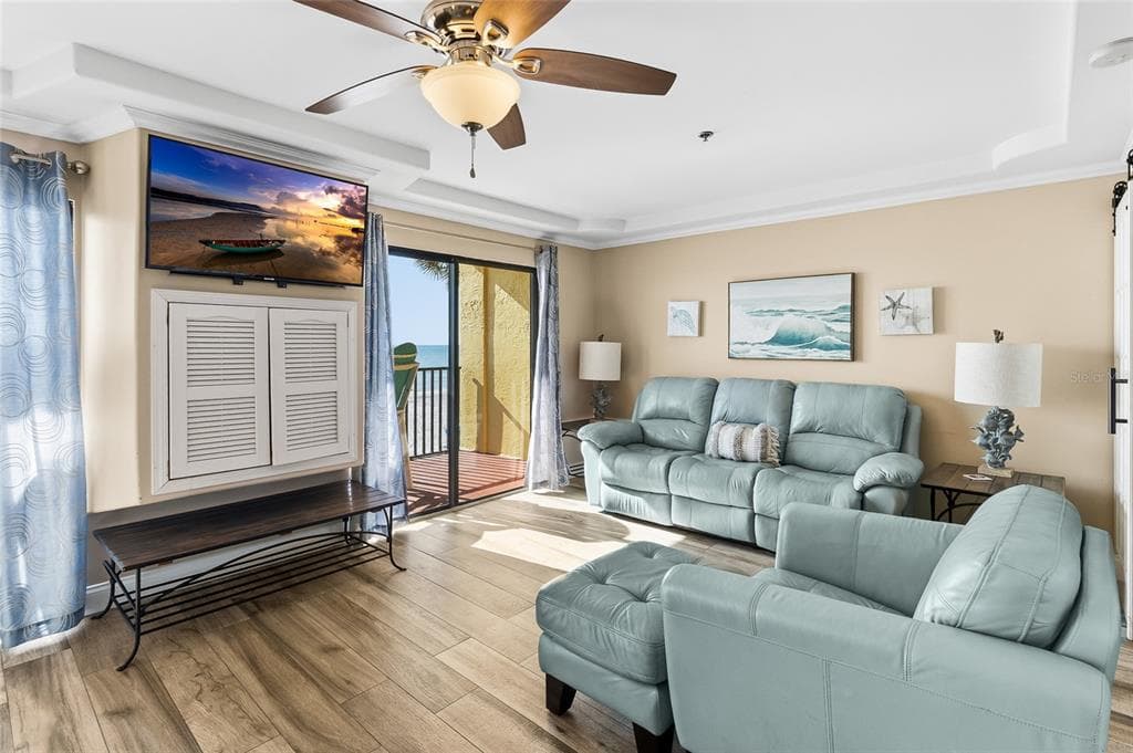 14710 GULF BOULEVARD 103 photo 3