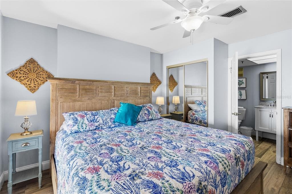 14710 GULF BOULEVARD 103 photo 21