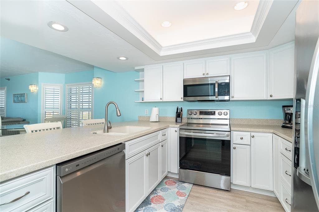 7466 PALM ISLAND DRIVE 2911 photo 6