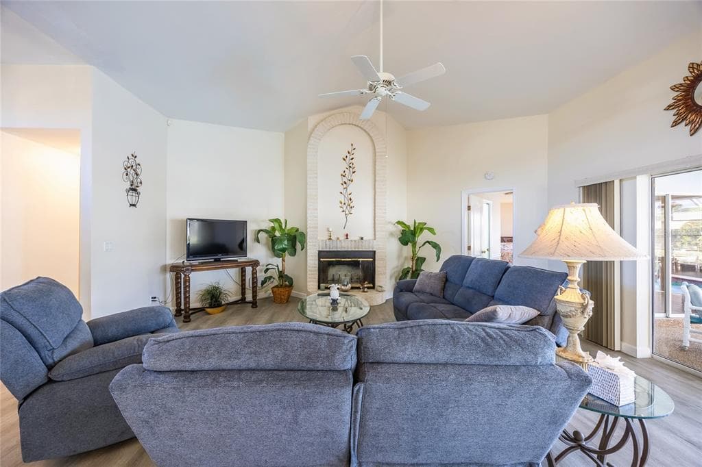 3316 SE 19TH PLACE 4