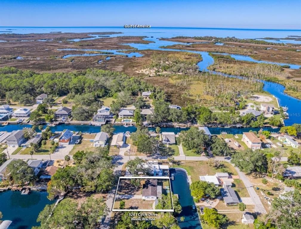 5261 CIRCLE DRIVE photo 2