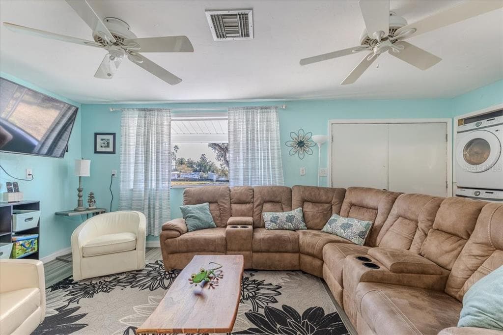 5261 CIRCLE DRIVE photo 16
