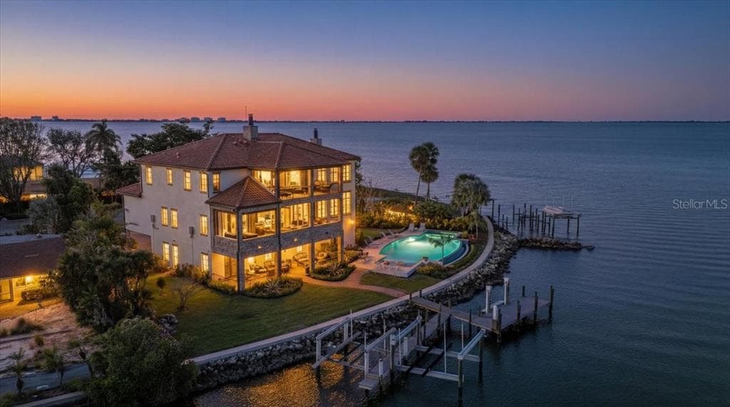 315 S SHORE DRIVE 5