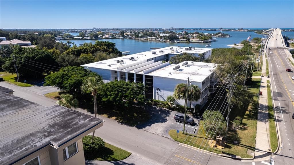 50 HARBOR VIEW LANE 11 photo 13