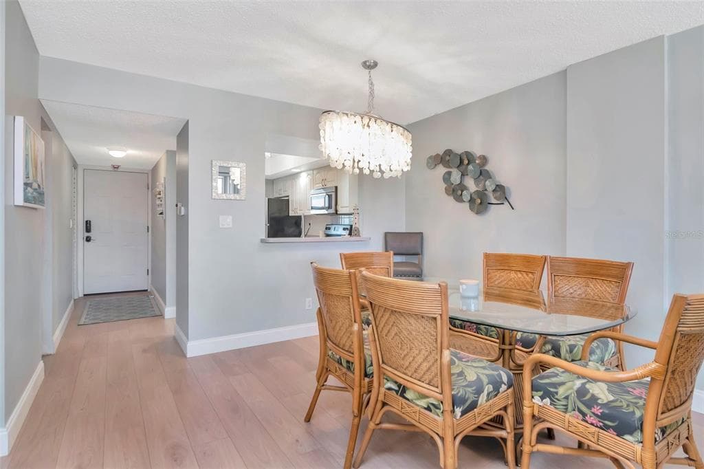 17580 GULF BOULEVARD 403 photo 9