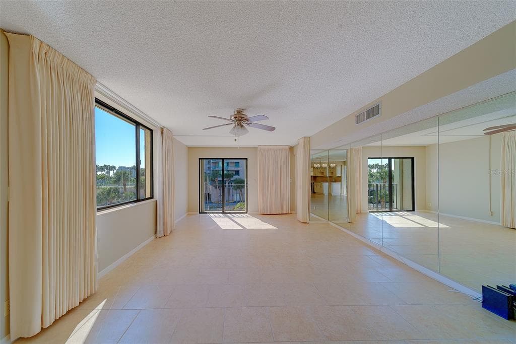 1480 GULF BOULEVARD 201 photo 13