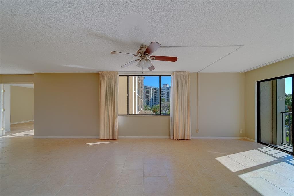 1480 GULF BOULEVARD 201 photo 14