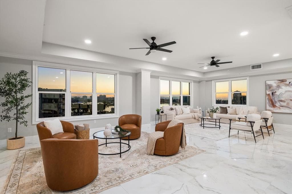 211 DOLPHIN POINT #501 4