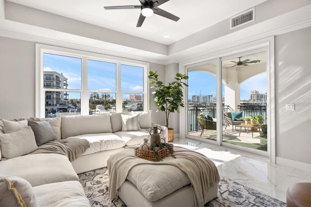 211 DOLPHIN POINT #202 5