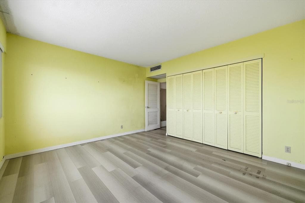 31 ISLAND WAY 1205 photo 20