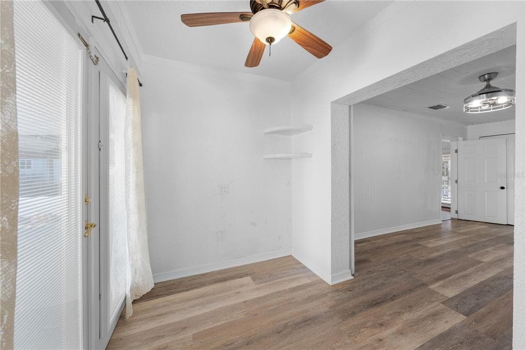 4321 RUMMELL ROAD photo 19