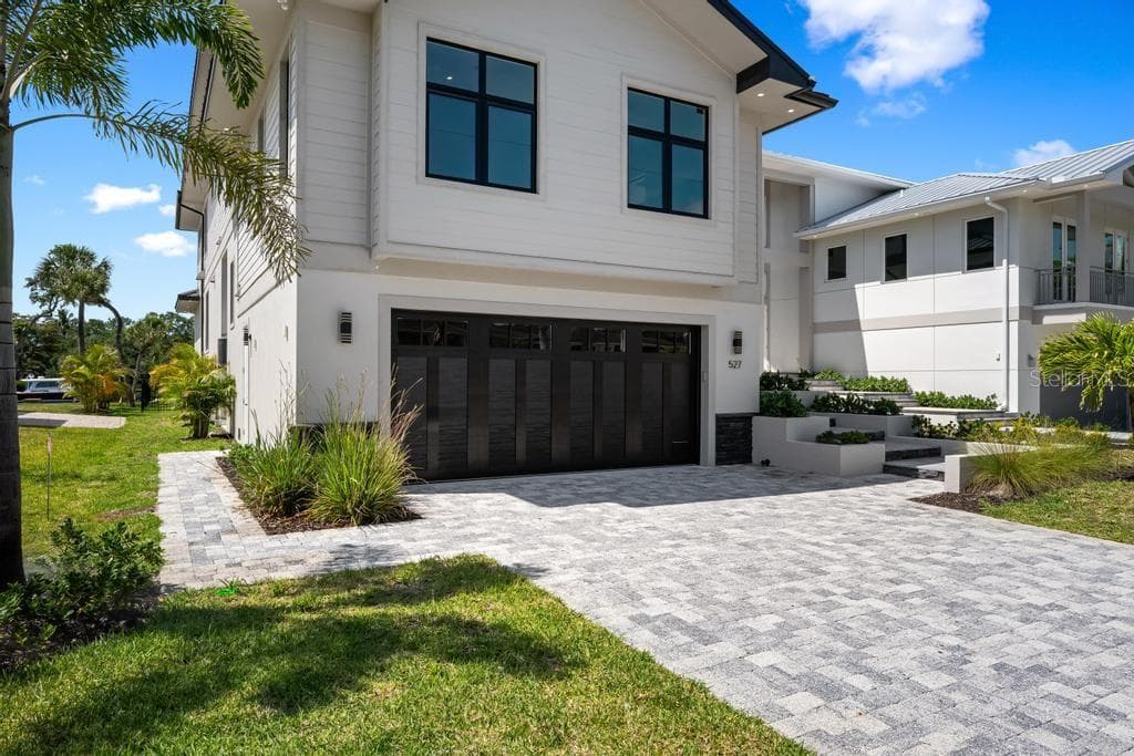 527 VENICE LANE 2