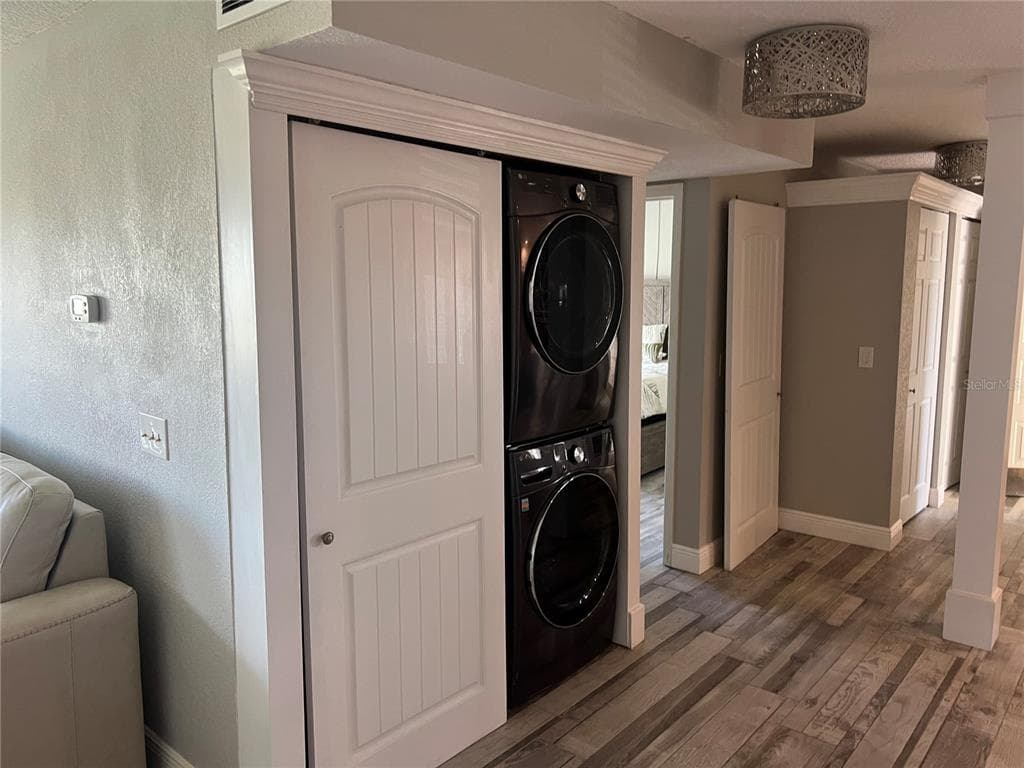 8211 BRENT STREET 828 photo 10