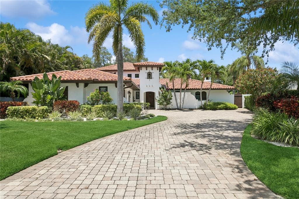 145 BAY POINT DRIVE NE 2