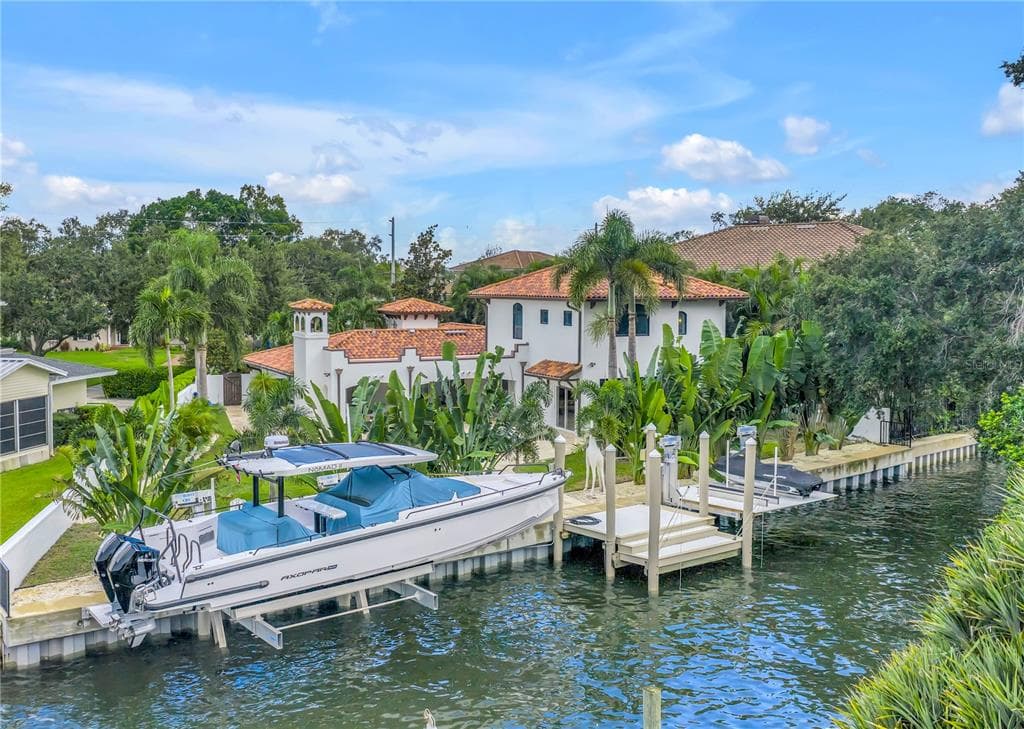 145 BAY POINT DRIVE NE 1