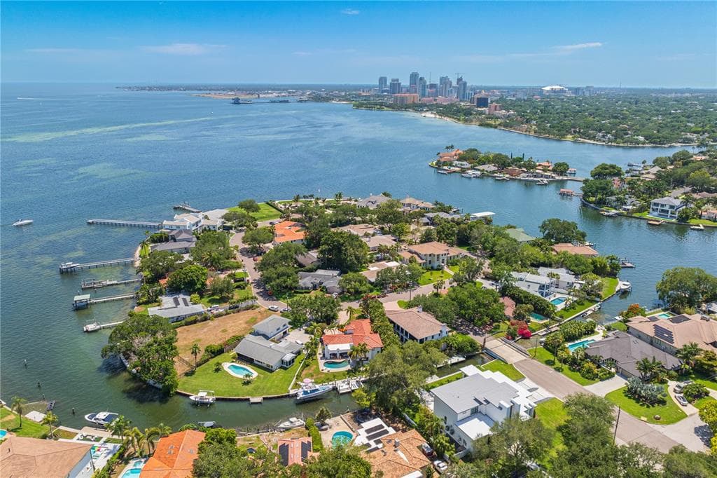 145 BAY POINT DRIVE NE 5