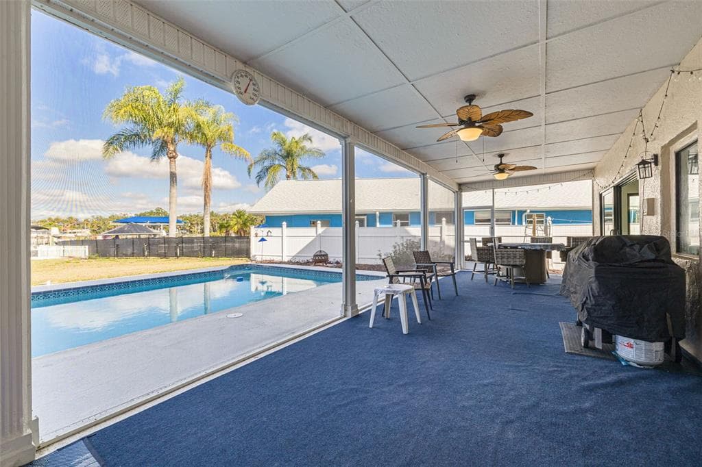 5531 MANATEE POINT DRIVE photo 17