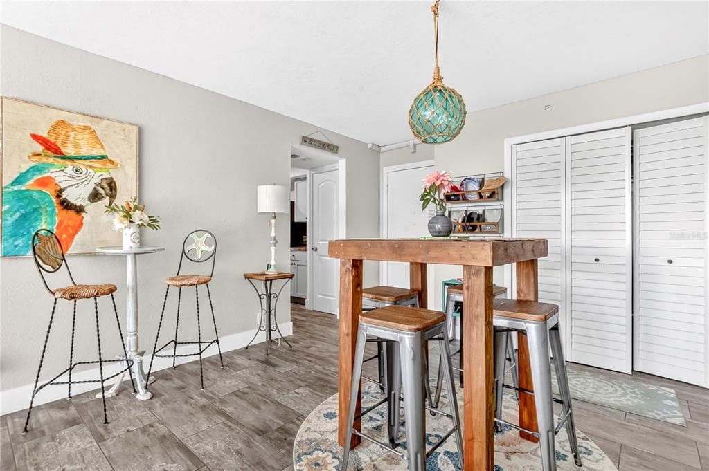 255 DOLPHIN POINT 407 photo 11