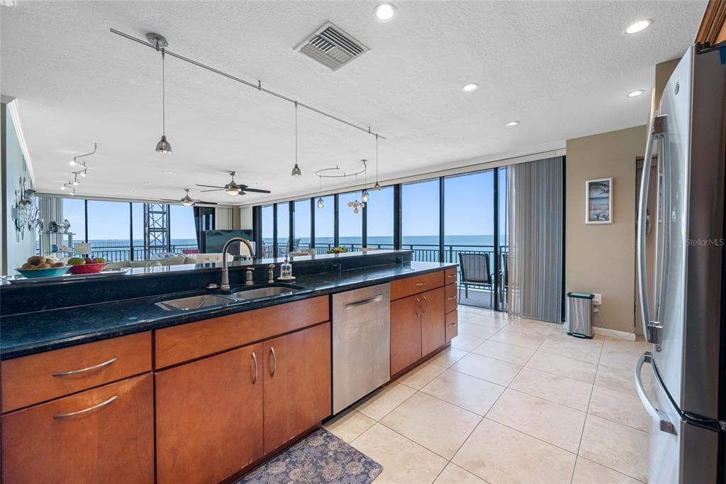7600 BAYSHORE DRIVE 703A photo 14