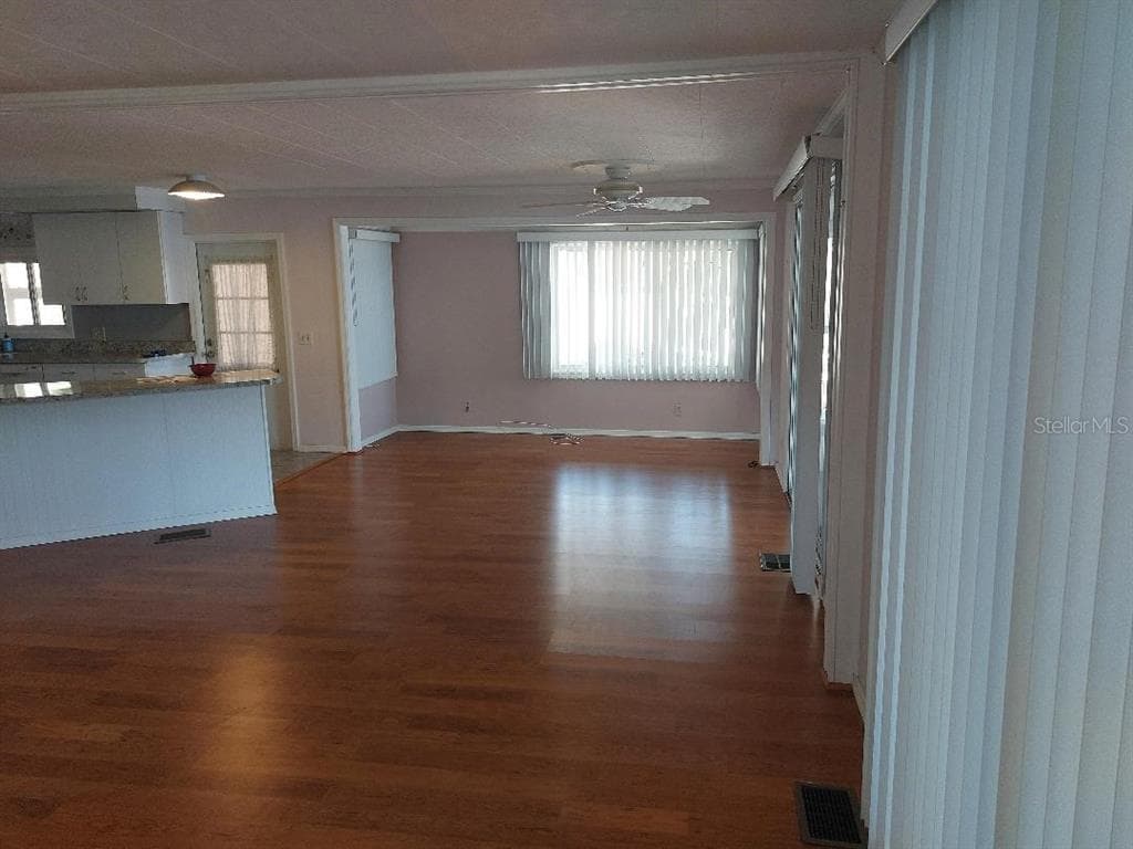 272 PHILADELPHIA BOULEVARD #48 5