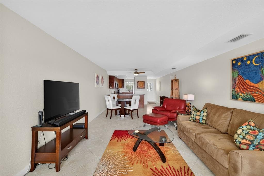 12100 CAPRI CIRCLE S 203 photo 12