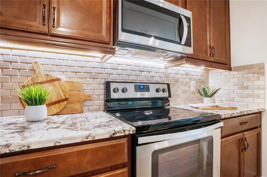 9009 PALM KEY AVENUE photo 13