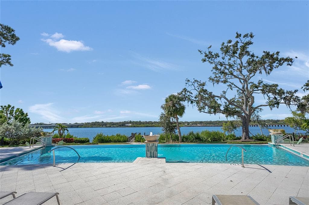 9009 PALM KEY AVENUE photo 4