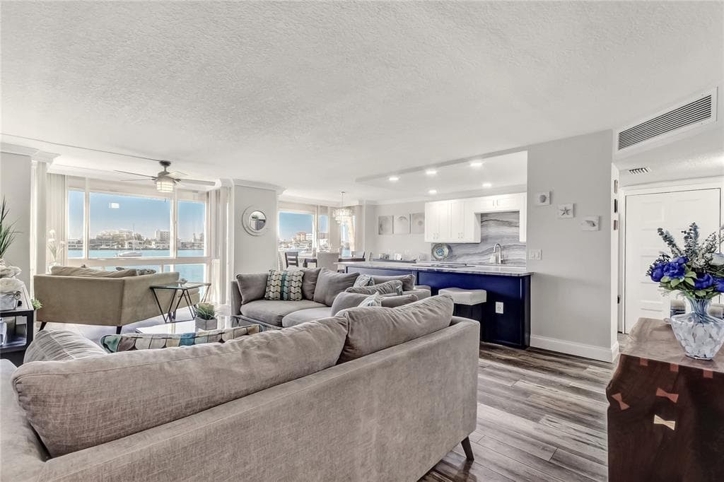 644 ISLAND WAY 101 photo 9