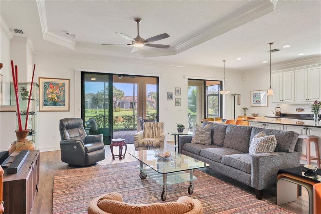 2414 VACCARO DRIVE photo 8