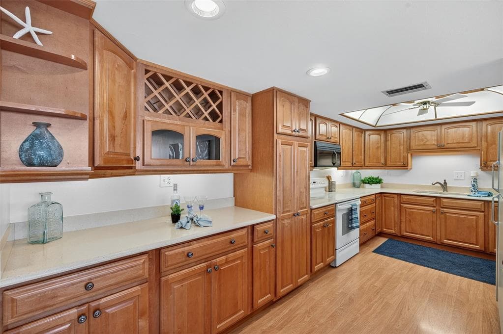 7600 BAYSHORE DRIVE 902 photo 16
