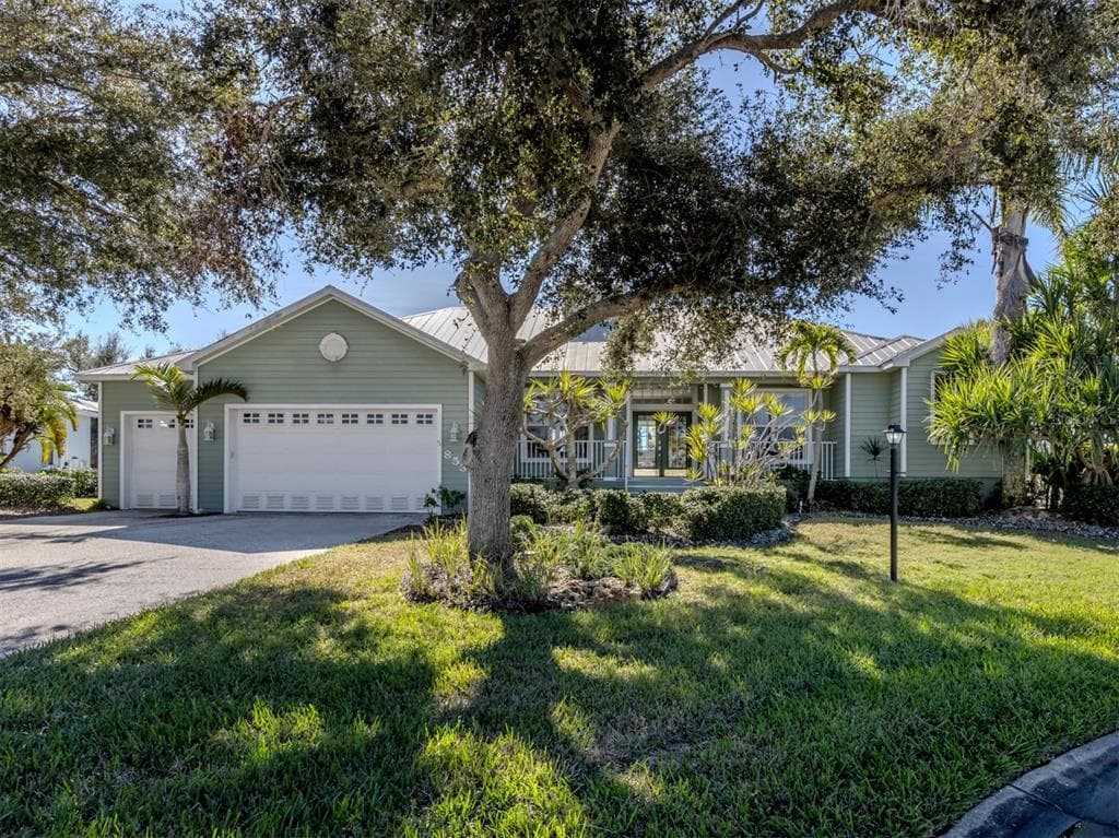 853 HILLCREST DRIVE 2
