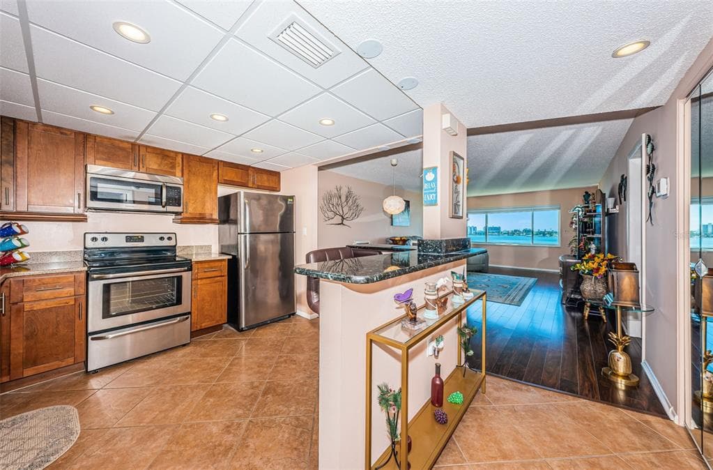 4750 COVE CIRCLE #605 2