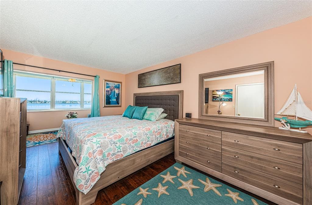 4750 COVE CIRCLE #605 5