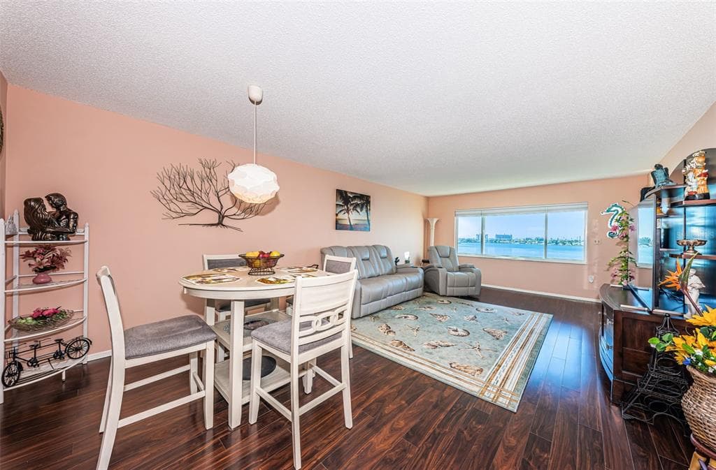 4750 COVE CIRCLE 605 photo 15