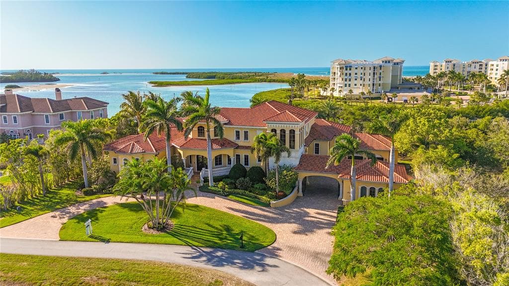 1363 OCEANVIEW DRIVE 1