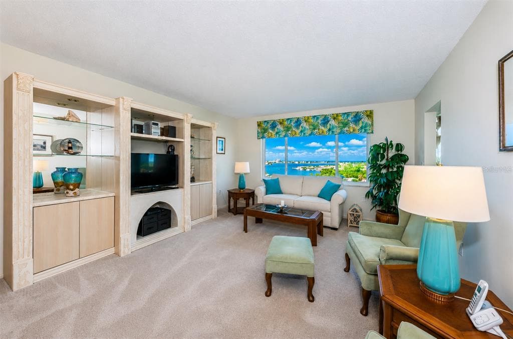 4725 COVE CIRCLE #808 3