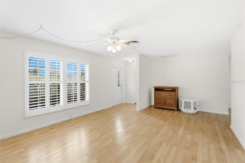2165 LAKEWOOD DRIVE photo 7