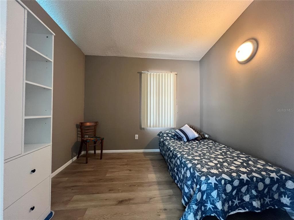 2132 ABSCOTT STREET photo 23